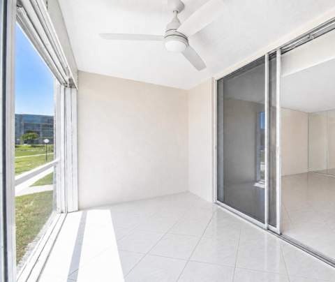 1025 SE 4th Avenue #101, Dania Beach FL - photo 12 of 21