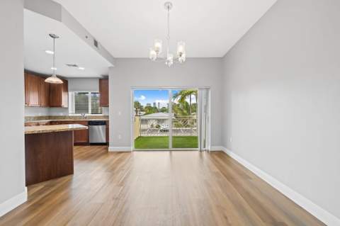 708 SE 15th Street #3, Fort Lauderdale FL - photo 13 of 30