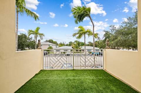 708 SE 15th Street #3, Fort Lauderdale FL - photo 15 of 30