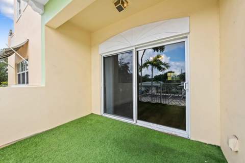 708 SE 15th Street #3, Fort Lauderdale FL - photo 16 of 30
