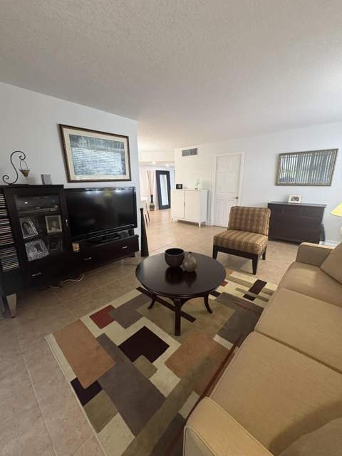 9200 Lime Bay Boulevard, Tamarac FL - photo 10 of 30