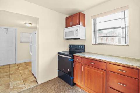 4546 Carver Street, Kenwood Estates FL - photo 14 of 34