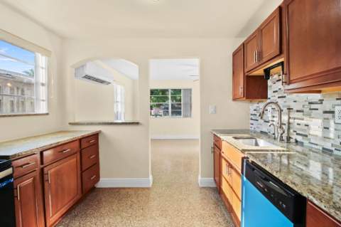 4546 Carver Street, Kenwood Estates FL - photo 17 of 34