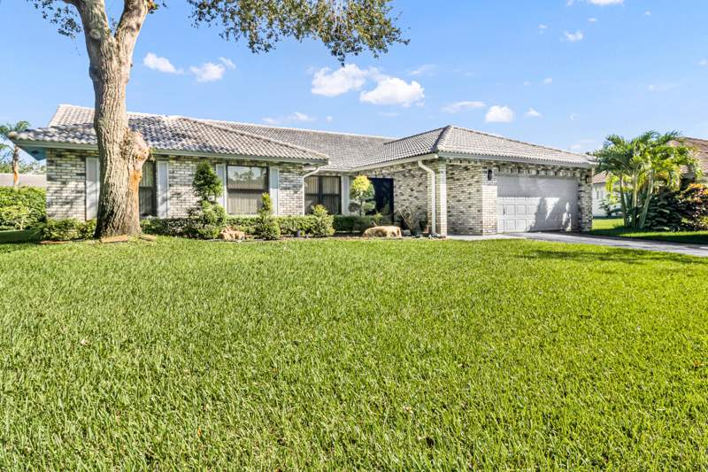 4 bedroom Single Family Residence at 11884 NW 2nd Court, West Glen 128-3 B, Coral Springs — photo 2