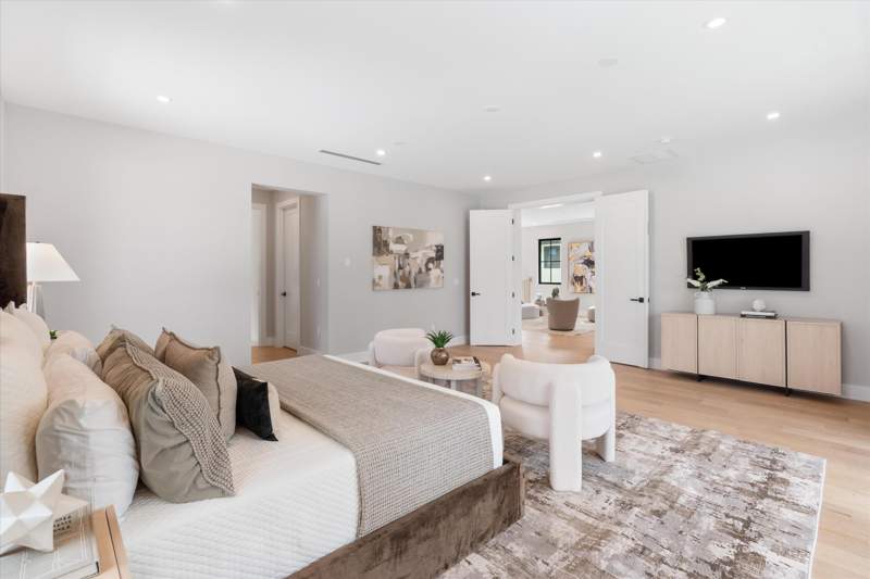 5 bedroom Single Family Residence at 1016 SE 8th Street, Rio Vista C J Hectors Resub, Fort Lauderdale — photo 3