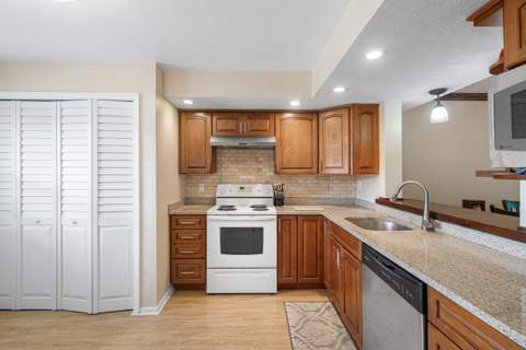 7610 NW 18th Street #102, Margate FL - photo 10 of 48