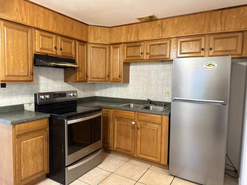 2 bedroom Single Family Residence at 301 N 20th Street, Floriana Park, Fort Pierce — photo 4