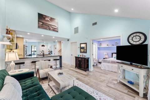 18577 Woodstream Drive, Boca Raton FL - photo 7 of 57