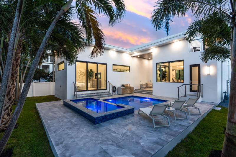 5 bedroom Single Family Residence at 829 SW 11th Street, Lauderdale, Fort Lauderdale — photo 4
