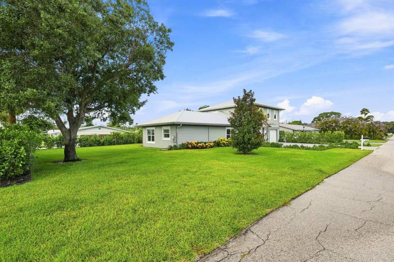 3 bedroom Single Family Residence at 1176 NE Terrace Way, Savanna Highlands, Jensen Beach — photo 3