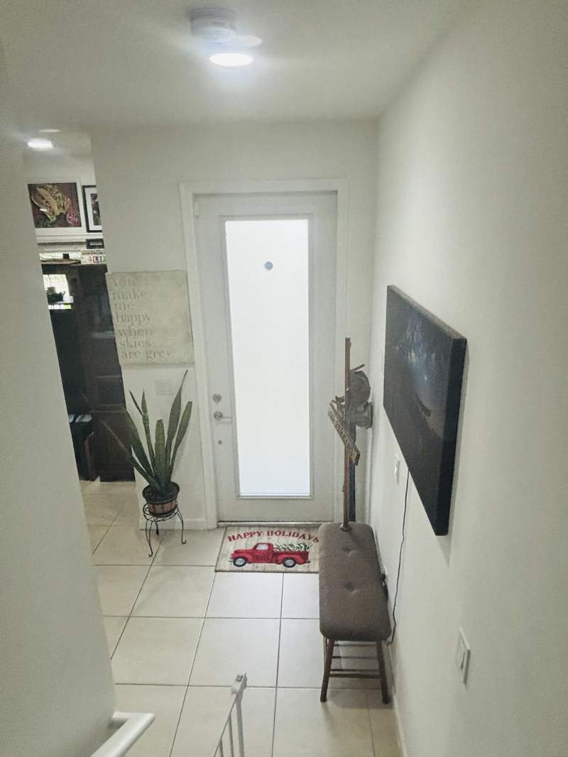 3 bedroom Townhouse at 2132 NW 6th Street, River Gardens, Fort Lauderdale — photo 4