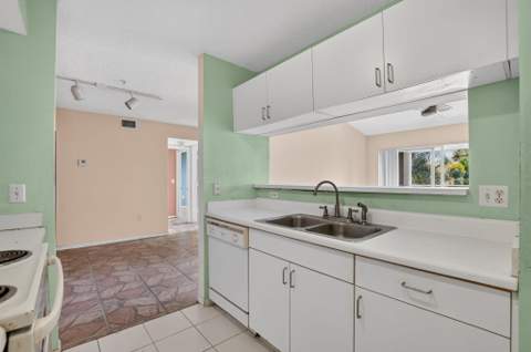 4844 N State Road 7 #2304, Coconut Creek FL - photo 11 of 70