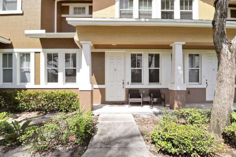 2 bedroom Townhouse at 880 Millbrae Court #3, Cityside Condo, West Palm Beach — photo 3