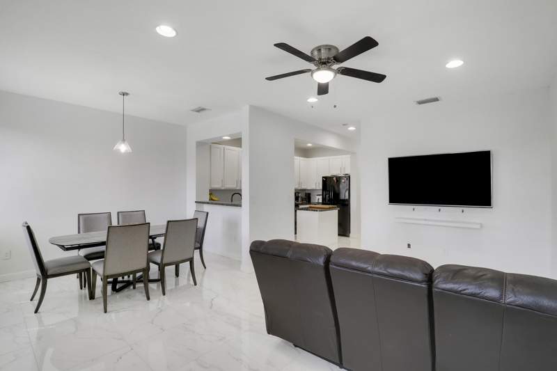 2 bedroom Townhouse at 880 Millbrae Court #3, Cityside Condo, West Palm Beach — photo 4