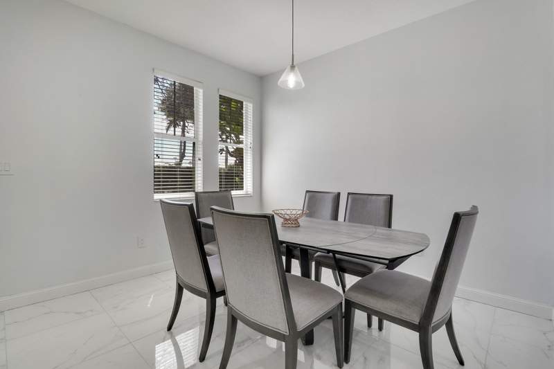 2 bedroom Townhouse at 880 Millbrae Court #3, Cityside Condo, West Palm Beach — photo 5