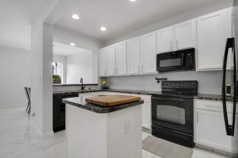 880 Millbrae Court #3, West Palm Beach FL - photo 13 of 47