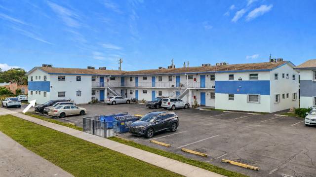 410 W Palm Street #B8, home for sale in Lantana