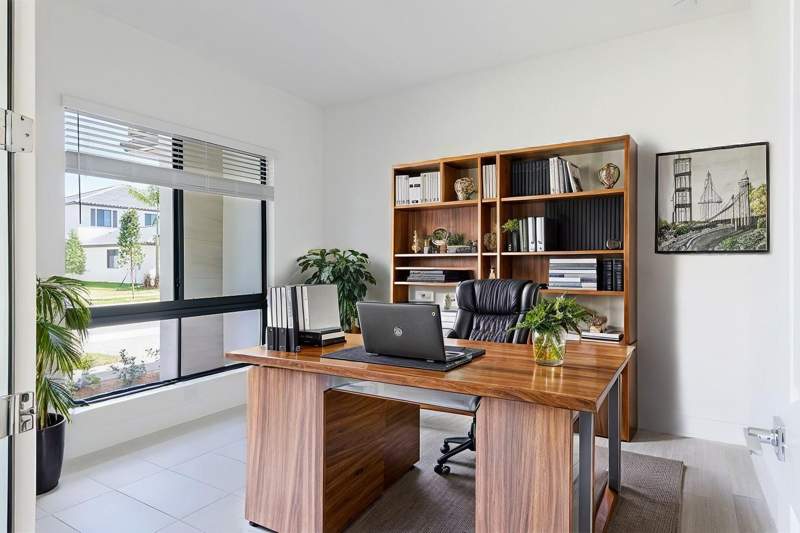 5 bedroom Single Family Residence at 4380 SW 177th Avenue, Marbella, Miramar — photo 2