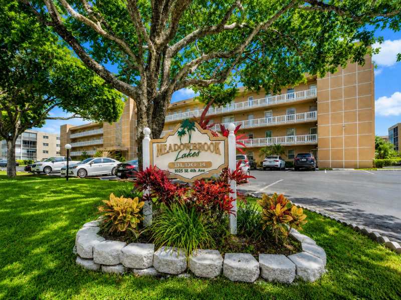 2 bedroom Condominium at 1025 SE 4th Avenue #101, Meadowbrook Lakes, Dania Beach — photo 1