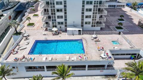 1370 S Ocean Boulevard #1703, Pompano Beach FL - photo 15 of 37