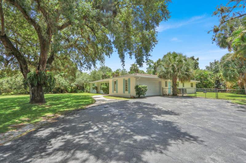 4 bedroom Single Family Residence at 6466 Via Townsend, Via Townsend, West Palm Beach — photo 4
