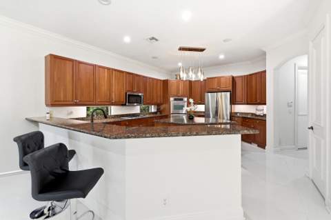 10594 Versailles Boulevard, Wellington FL - photo 17 of 57