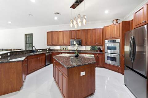 10594 Versailles Boulevard, Wellington FL - photo 18 of 57