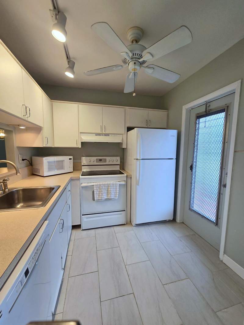 2 bedroom Condominium at 5071 W Oakland Park Boulevard #109, Geranium Gardens Condo, Lauderdale Lakes — photo 3