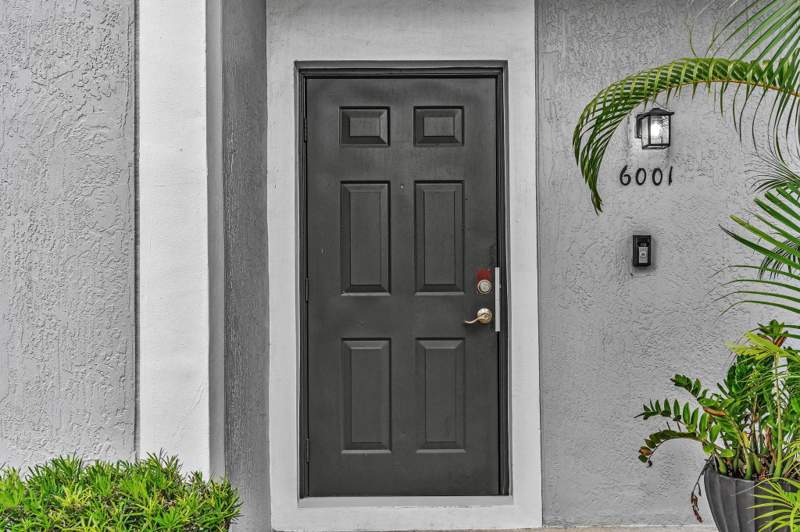 3 bedroom Townhouse at 6001 Harbor Isle Way #494, Land Section 8, Tamarac — photo 5