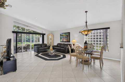 7388 Tonga Court, Boynton Beach FL - photo 6 of 44