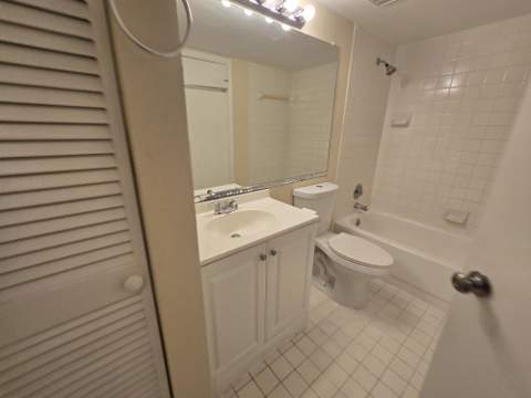 13106 Glenmoor Drive #131, West Palm Beach FL - photo 11 of 20