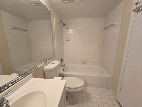 13106 Glenmoor Drive #131, West Palm Beach FL - photo 12 of 20