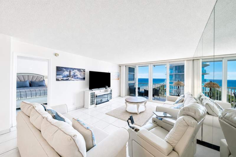 2 bedroom Condominium at 1370 S Ocean Boulevard #1703, Renaissance Of Pompano Beach, Pompano Beach — photo 2