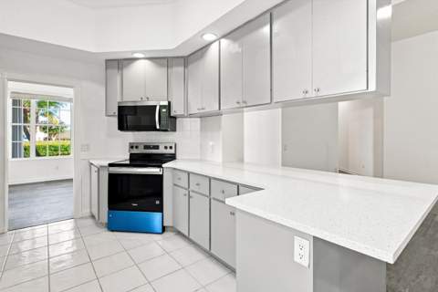 240 NW Bentley Circle, Port St. Lucie FL - photo 11 of 34