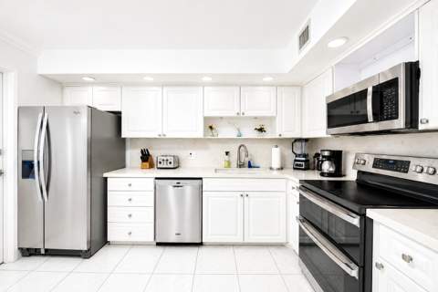 1370 S Ocean Boulevard #1703, Pompano Beach FL - photo 6 of 35