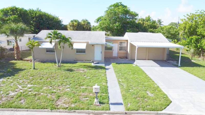 3 bedroom Single Family Residence at 1229 15th Avenue, Lake Worth Heights, Lake Worth Beach — photo 2