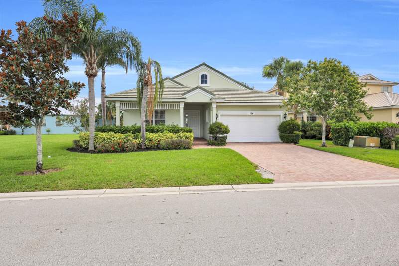 3 bedroom Single Family Residence at 104 NW Willow Grove Avenue, Magnolia Lakes Phase 1 St Lucie West No 151, Port St. Lucie — photo 3
