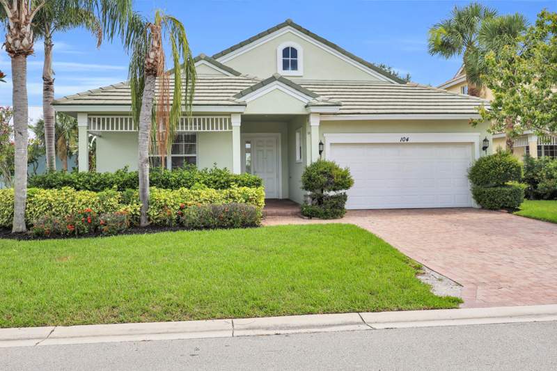 3 bedroom Single Family Residence at 104 NW Willow Grove Avenue, Magnolia Lakes Phase 1 St Lucie West No 151, Port St. Lucie — photo 4