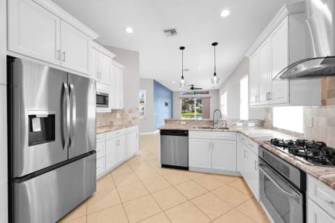 104 NW Willow Grove Avenue, Port St. Lucie FL - photo 13 of 78