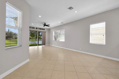 104 NW Willow Grove Avenue, Port St. Lucie FL - photo 16 of 78