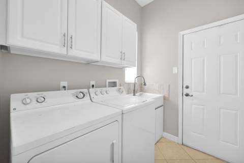 104 NW Willow Grove Avenue, Port St. Lucie FL - photo 17 of 78