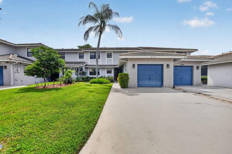 3 bedroom Townhouse at 310 Deer Creek Lakeside Way, Lakes Of Deer Creek, Deerfield Beach — photo 2