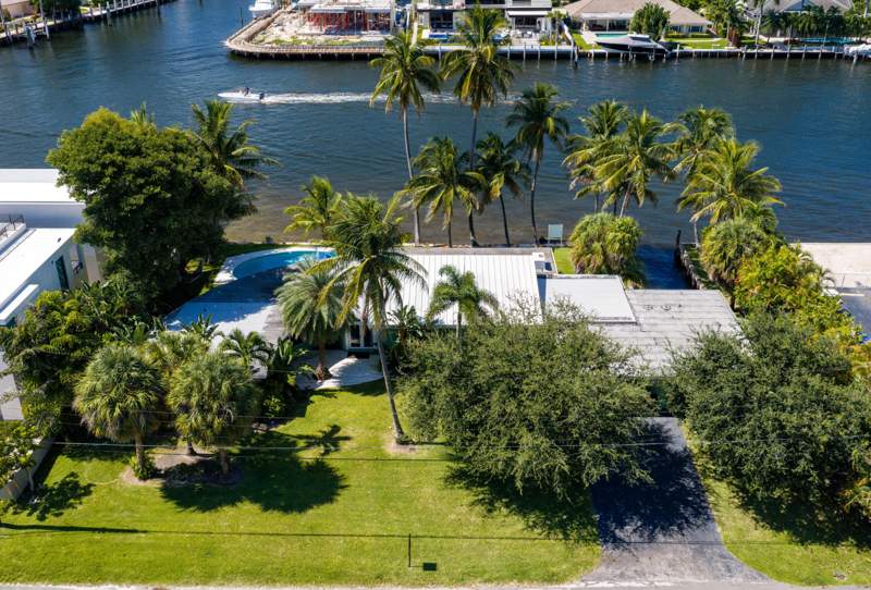 4 bedroom Single Family Residence at 2605 N Riverside Drive, Hillsboro Shores Sec, Pompano Beach — photo 3