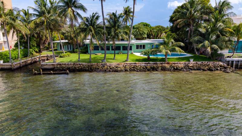 4 bedroom Single Family Residence at 2605 N Riverside Drive, Hillsboro Shores Sec, Pompano Beach — photo 4