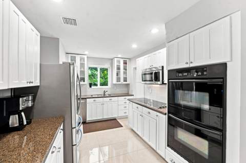 4110 NW 16th Avenue, Oakland Park FL - photo 7 of 53