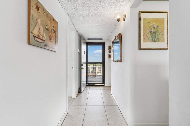 2 bedroom Condominium at 13 Royal Palm Way #602, Boca Bayou Condo, Boca Raton — photo 5