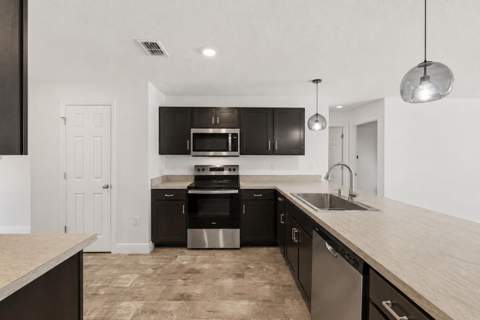 380 SW Donna Terrace, Port St. Lucie FL - photo 9 of 23
