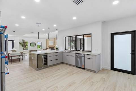 460 Glenbrook Drive, Atlantis FL - photo 17 of 68