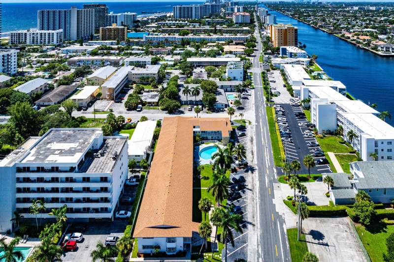 1 bedroom Stock Cooperative at 1110 N Riverside Drive #23, Sun Set Apts Co-Op, Pompano Beach — photo 2