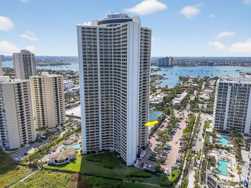 2 bedroom Condominium at 3000 N Ocean Drive #8A, Tiara Condo, Singer Island — photo 3